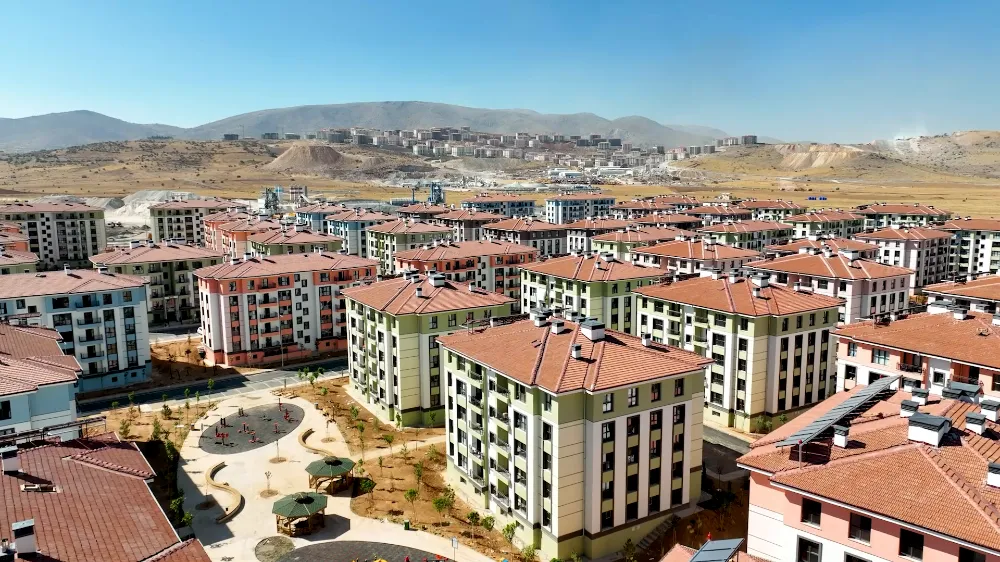 deprem bölgesinde yeni yaşam alanları kuruluyor
