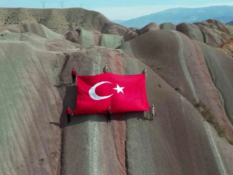 Jandarma’dan 101’inci Yıl Mesajı: “Her Yerde Göreve Hazırız”