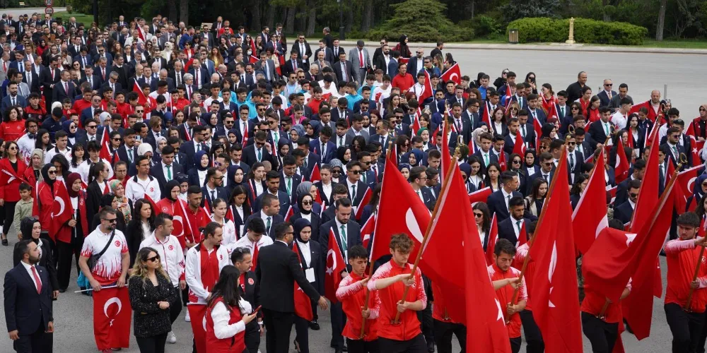 19 MAYIS İLE GENÇLİK HAFTASI TÜM YURTTA COŞKUYLA KUTLANACAK