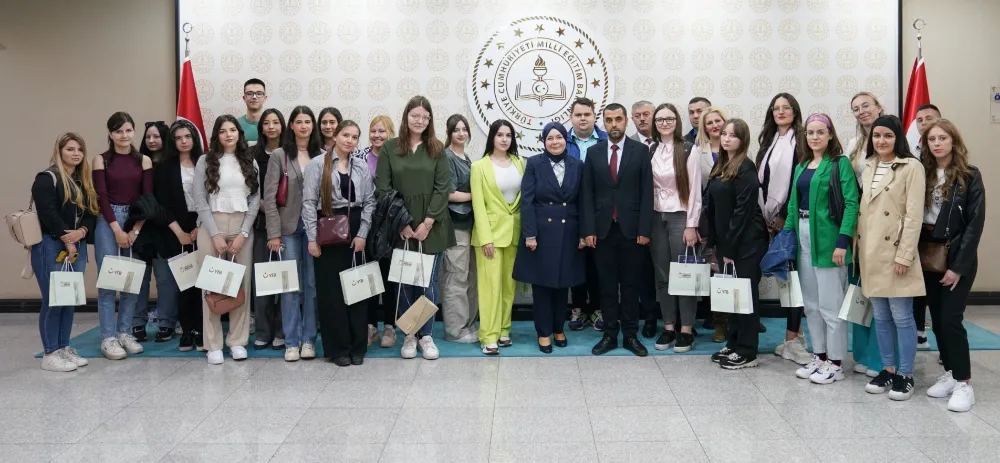 SIRBİSTANLI ÜNİVERSİTE ÖĞRENCİLERİ, MEB