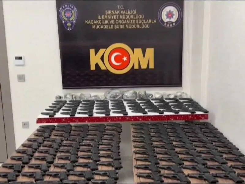 1.877 Ruhsatsız Silah Ele Geçirildi