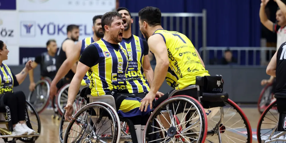 BAKAN BAK, TEKERLEKLİ SANDALYE BASKETBOL SÜPER LİGİ ŞAMPİYONU FENERBAHÇE’Yİ KUTLADI