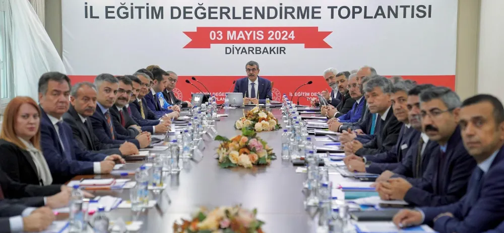 BAKAN YUSUF TEKİN, DİYARBAKIR İL EĞİTİM DEĞERLENDİRME TOPLANTISI