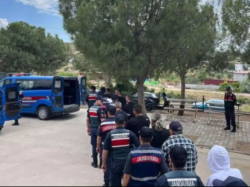“KALKAN-23” Operasyonlarında; 63 Göçmen Kaçakçılığı Organizatörü Yakalandı