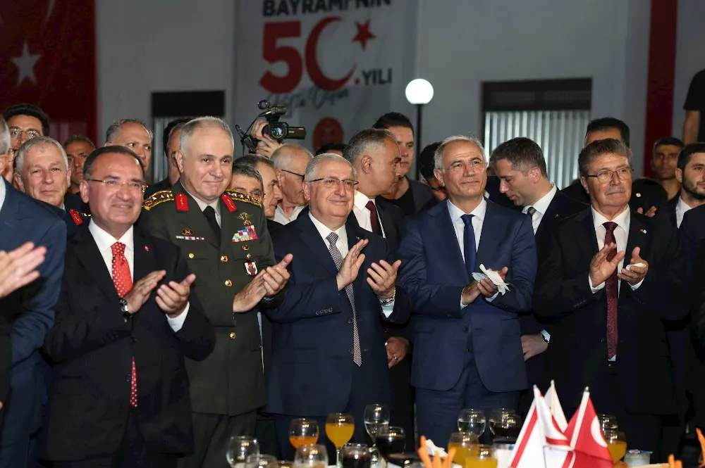 Millî Savunma Bakanı Yaşar Güler, Beraberindeki TSK Komuta Kademesi ile Resepsiyona Katıldı