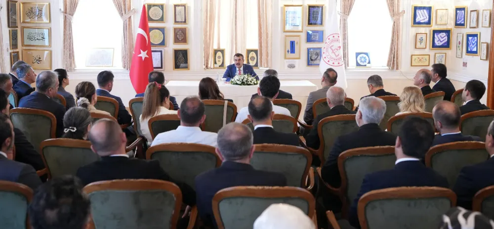 BAKAN TEKİN, İSTANBUL