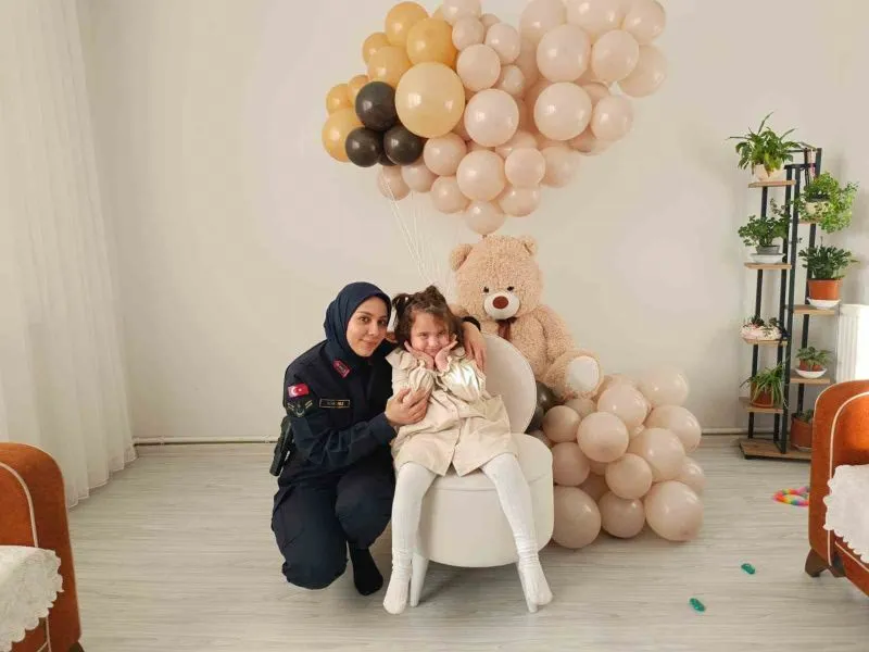 Şehit Kızı Asya’ya Jandarma’dan Duygulandıran Sürpriz