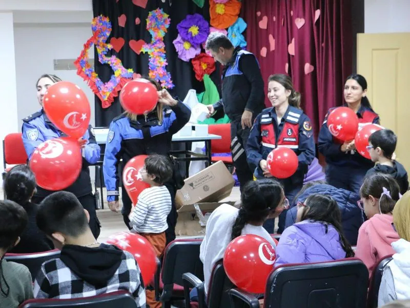 Jandarma Genel Komutanlığı’ndan Görme Engelliler Haftası’na Anlamlı Destek