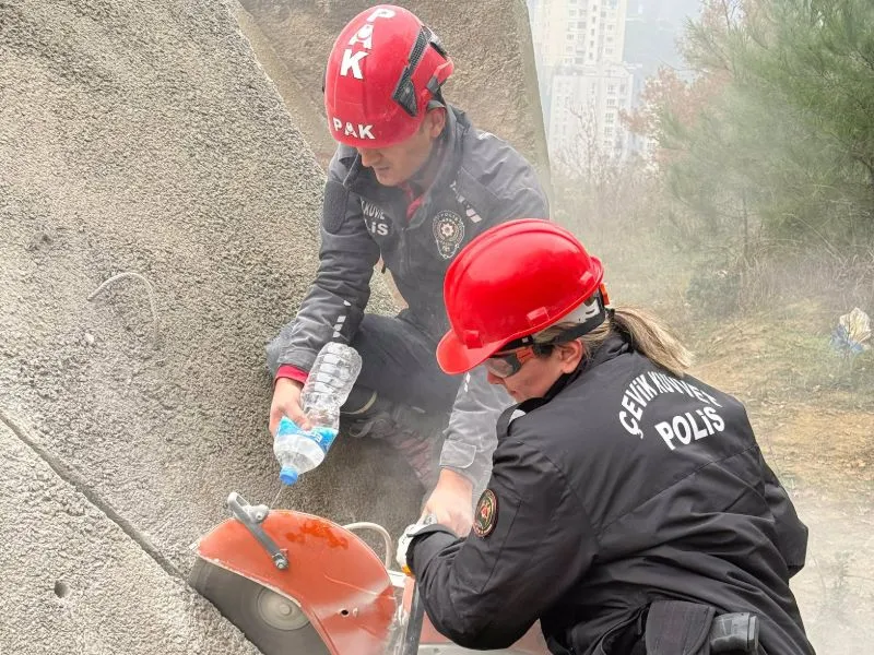 Kocaeli Emniyet Müdürlüğü PAK Ekibi, Arama Kurtarma Eğitimlerine Devam Ediyor