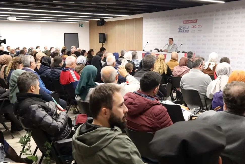 Ahmet Özhan’dan Kocaeli Kitap Fuarı’nda anlamlı söyleşi