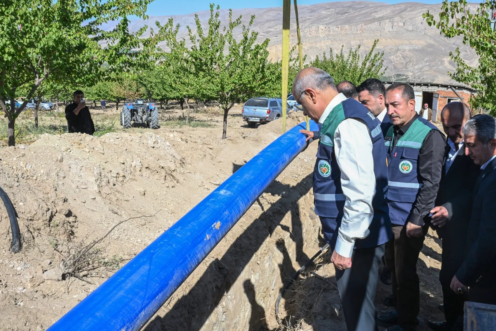 Malatya tarımsal sulama altyapısı için boru dağıtıyor