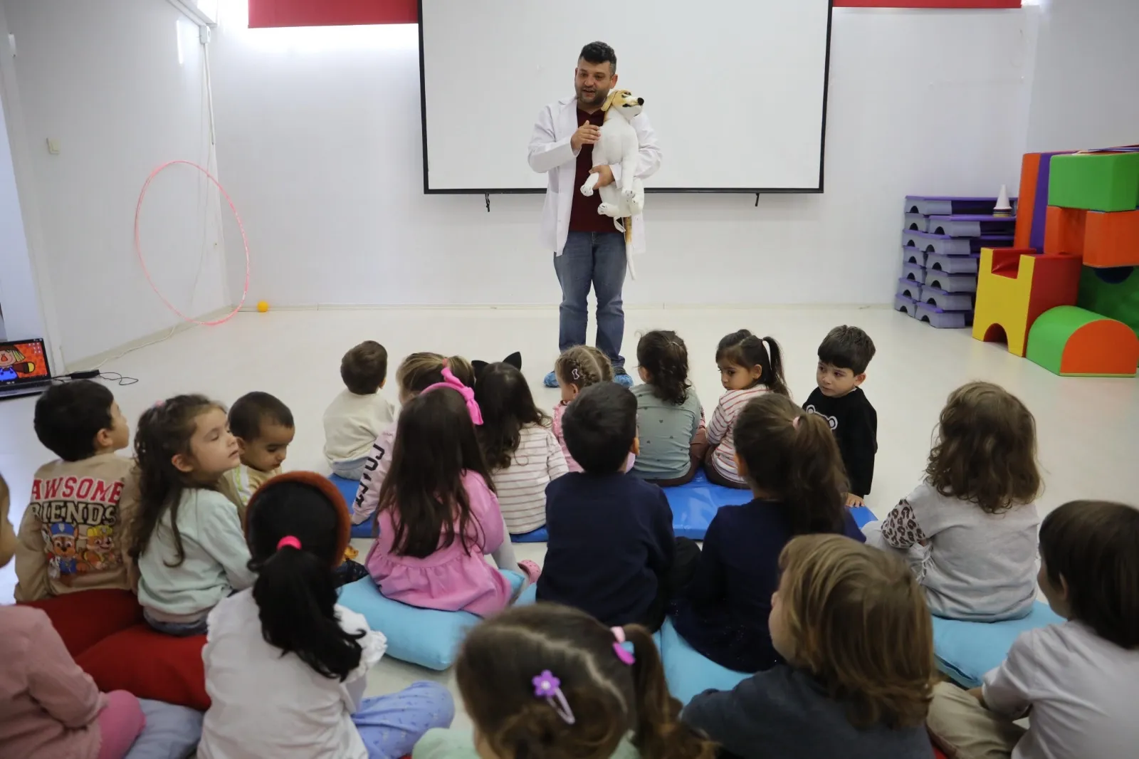 Kocaeli İzmit Belediyesinden miniklere hayvan dostu eğitim programı 