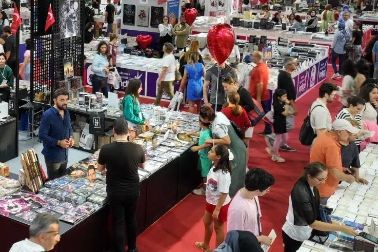 Antalya Kitap Fuarı 15