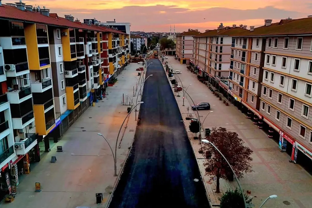 Kocaeli Körfez’de 28 sokağa nefes aldıran dokunuş