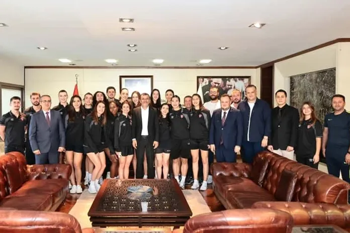 Denizli Büyükşehir’in sultanları yeni sezona hazır