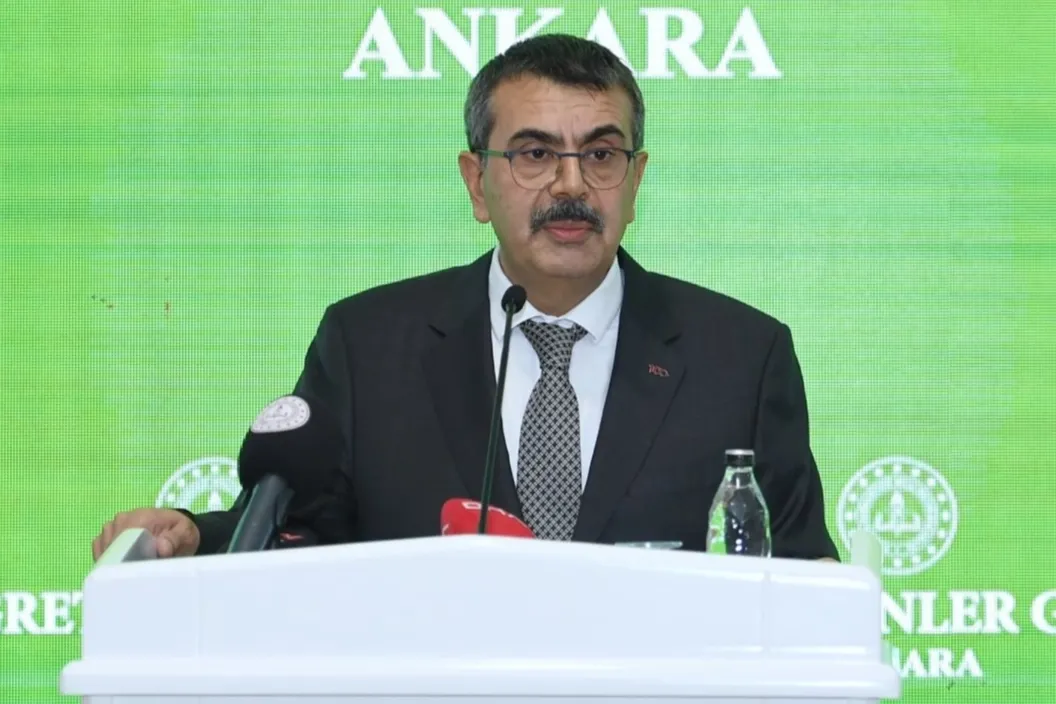 Bakan Tekin: 10 Kasım eleştirileri yersiz!