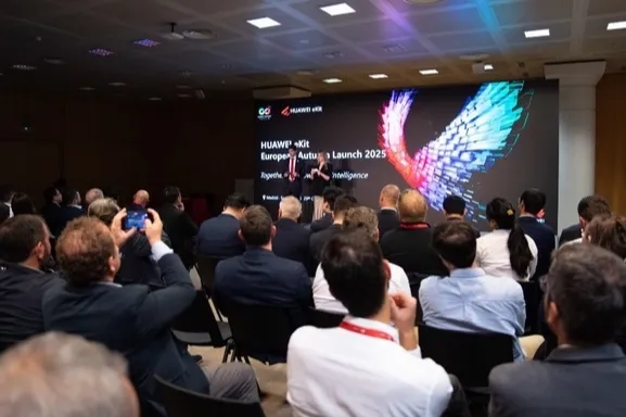 Huawei, dijital dönüşümü hızlandırmak için KOBİ