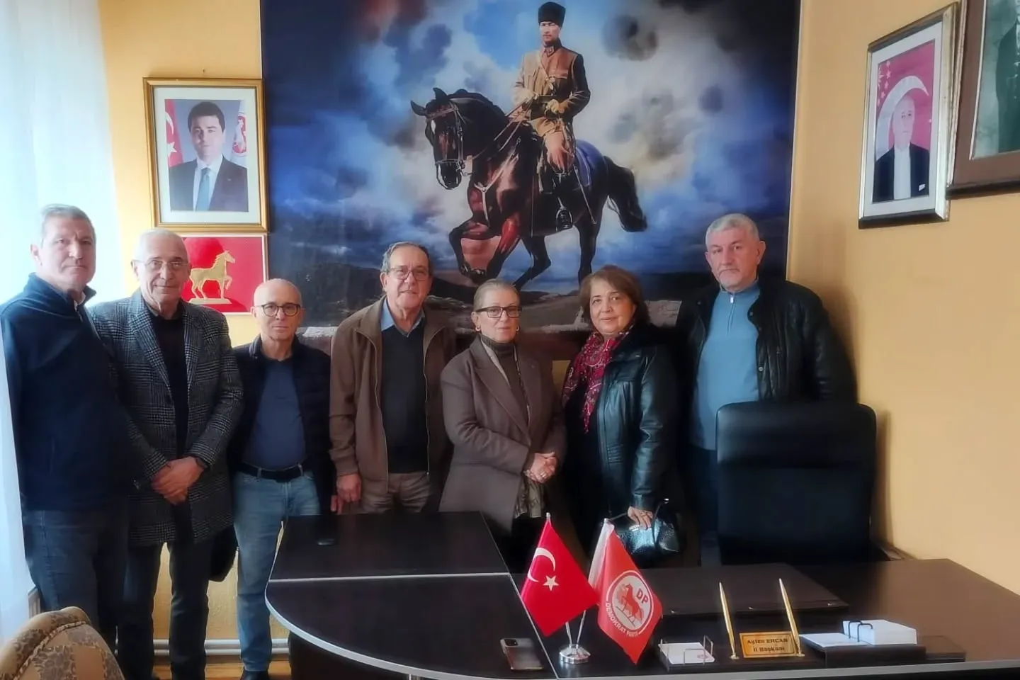 Edirne Emekliler Derneği’nden DP İl Başkanı Ayten Ercan’a ziyaret